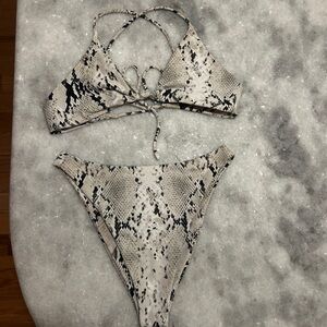 Skatie Sarah Top Kelly Bottom Snakeskin S